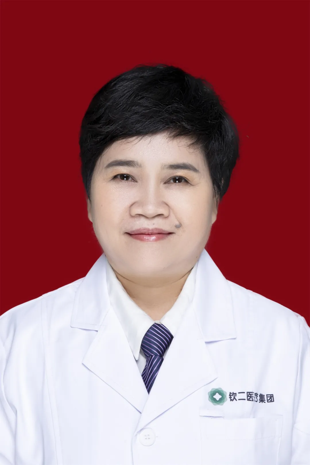 DƬ
